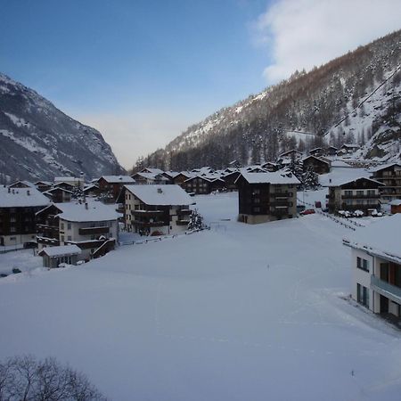 Haus Aurora Apartment Saas-Grund Bagian luar foto