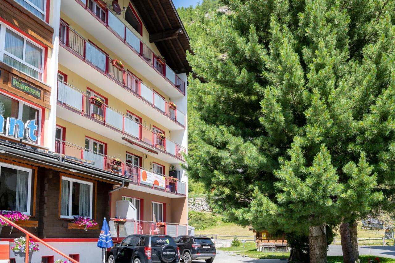 Haus Aurora Apartment Saas-Grund Bagian luar foto